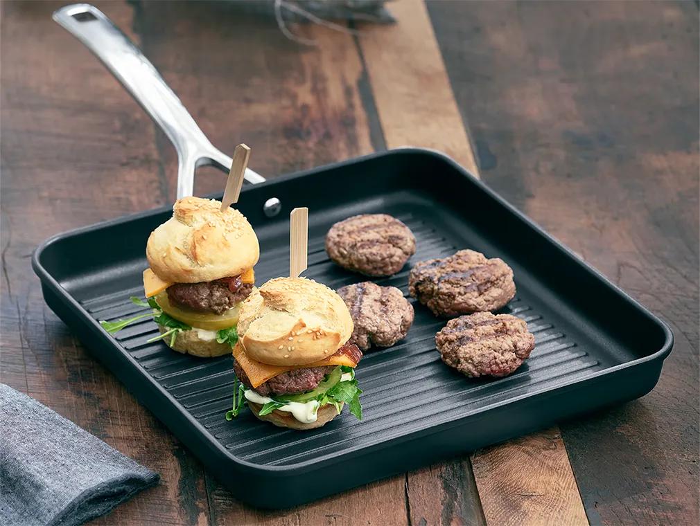 Mini Burger with Onion Chutney