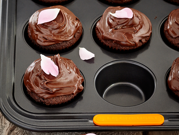 Chocolate Cupcakes with Dark Chocolate Ganache