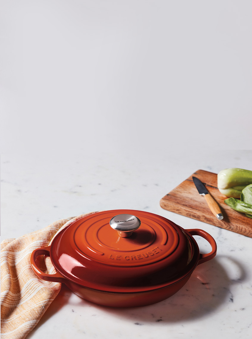 https://www.lecreuset.co.nz/on/demandware.static/-/Sites-LCNZ-Library/en_NZ/dwff332f78/2023_H2_ANZ_BlackFriday_Cayenne_847x1135_3.jpg